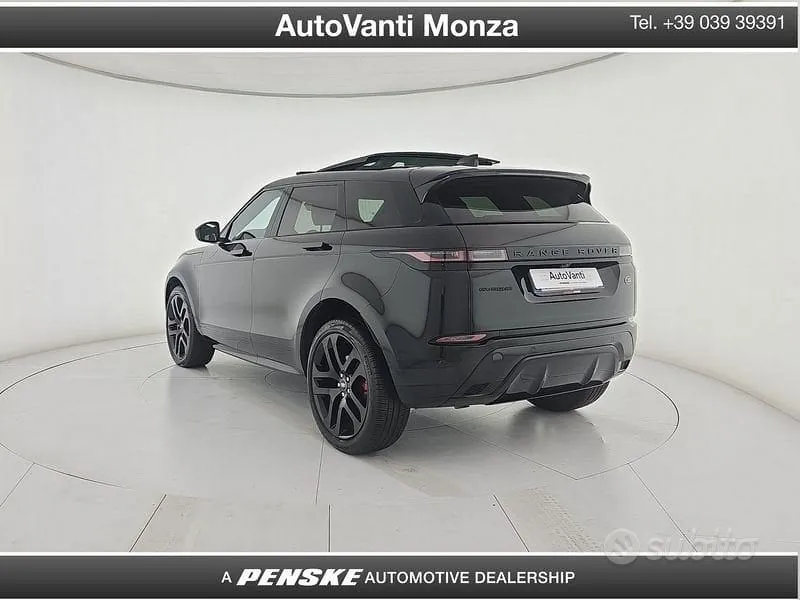 Land Rover Range Rover Evoque 2024 photo 3