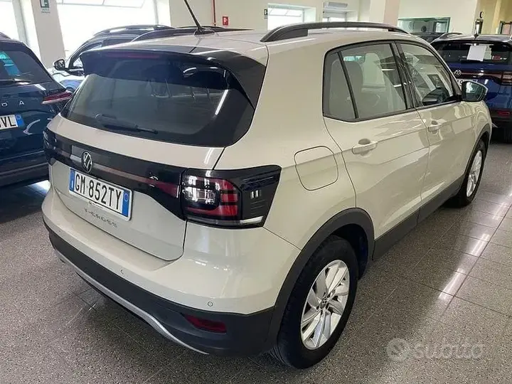 Volkswagen T-Cross 2023 photo 2