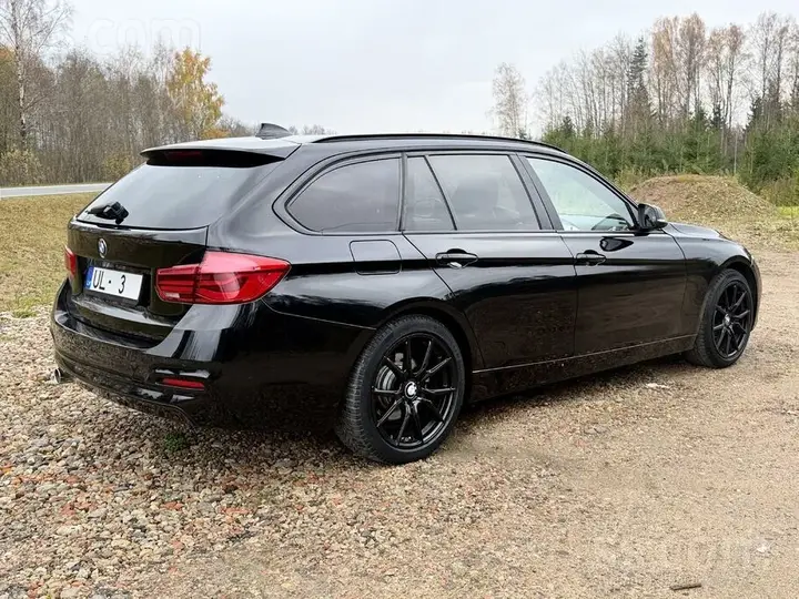 BMW 318D 2015 photo 4