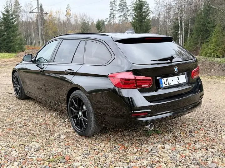 BMW 318D 2015 photo 2