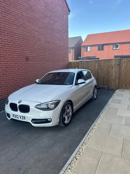 BMW 1 Series 2012 photo 2