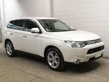 Mitsubishi Outlander 2014 photo 2