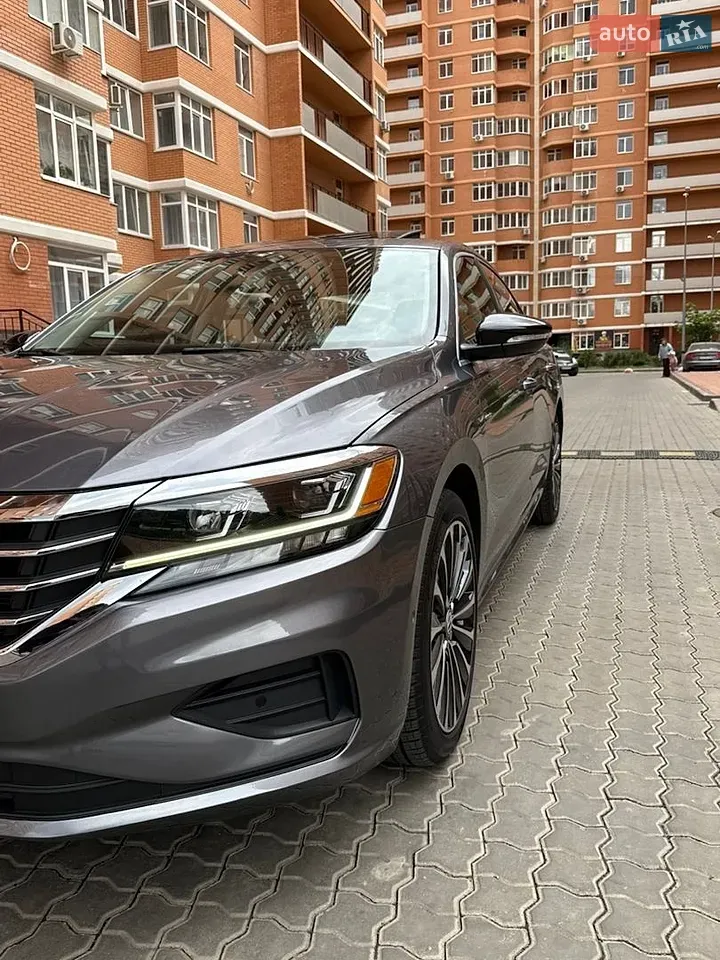 Volkswagen Passat 2021 photo 4