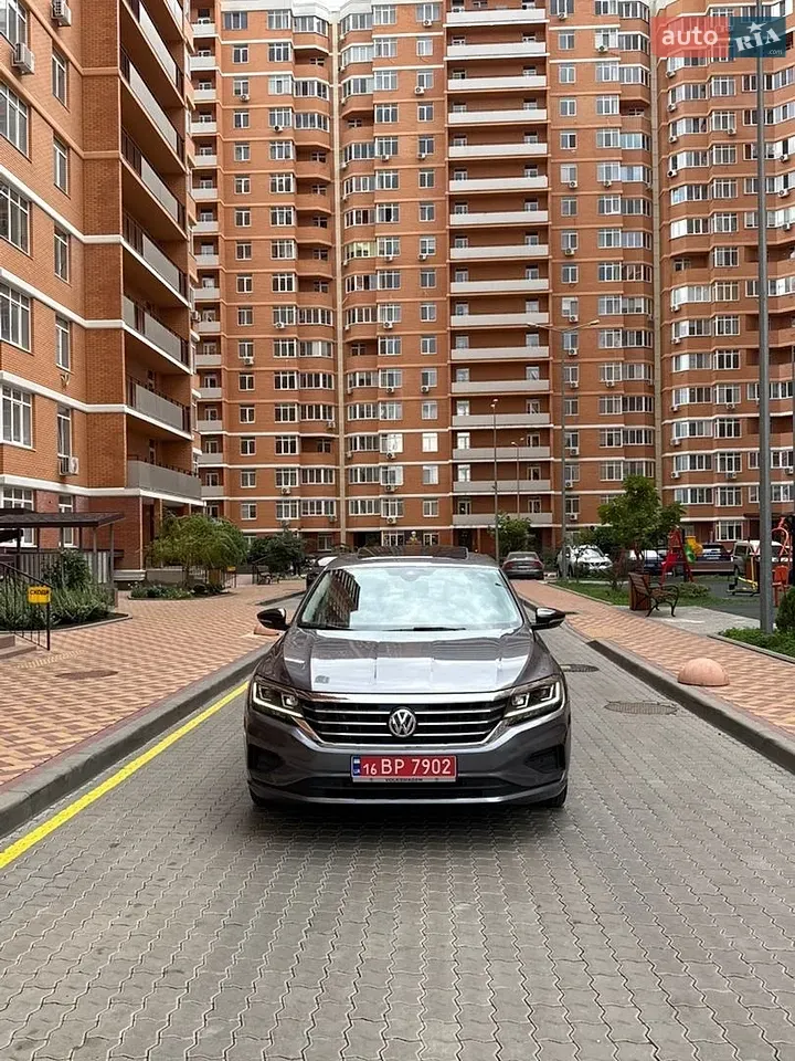 Volkswagen Passat 2021 photo 2