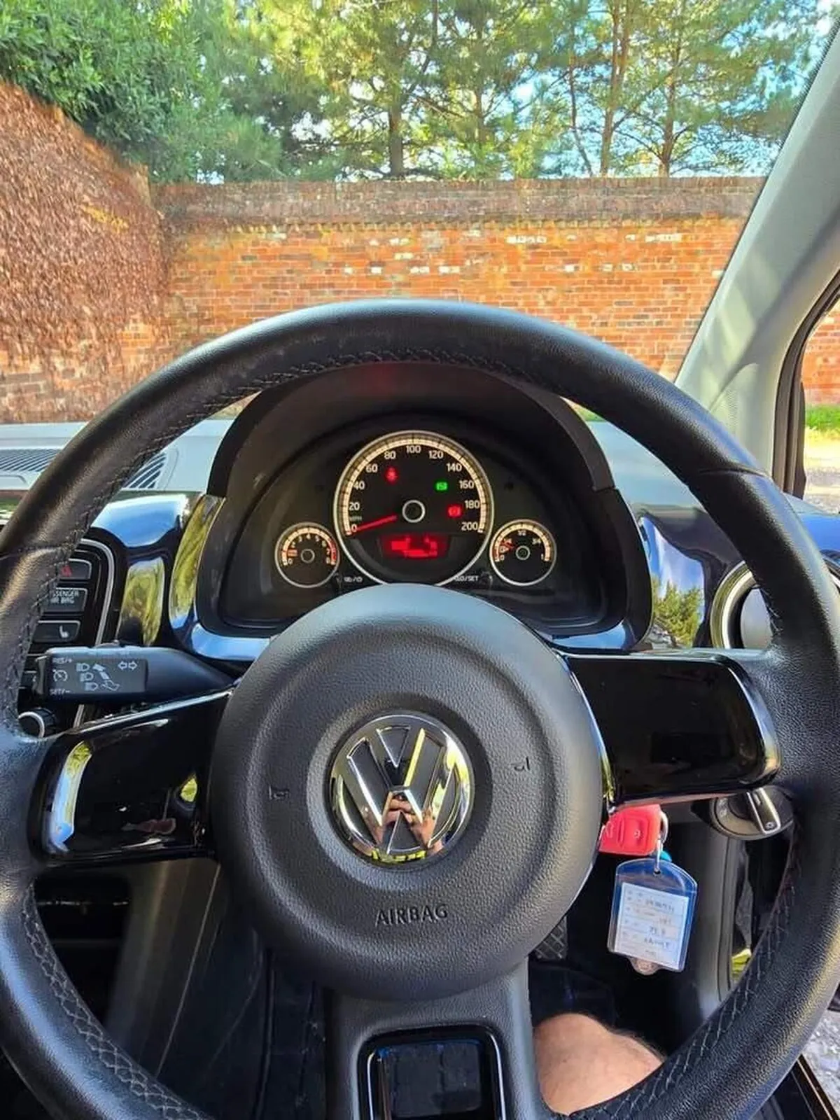 Volkswagen Up 2015 photo 5