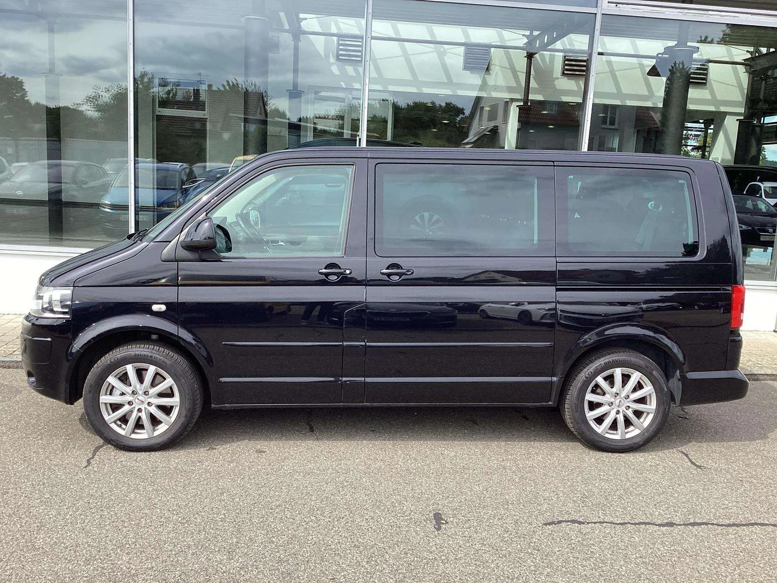Volkswagen T5 Caravelle 2014 photo 3