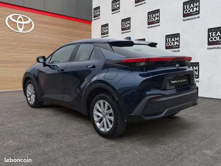 Toyota C-Hr 2025 photo 3