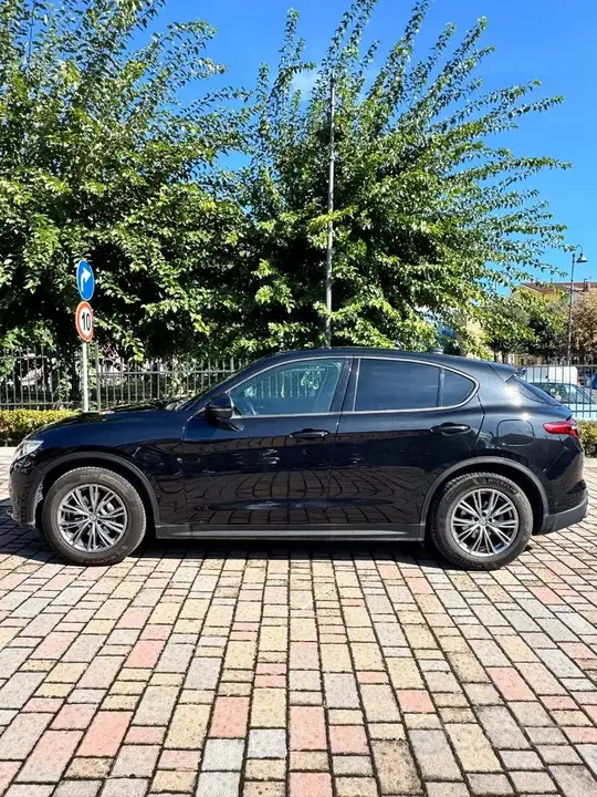 Alfa Romeo Stelvio 2021 photo 3