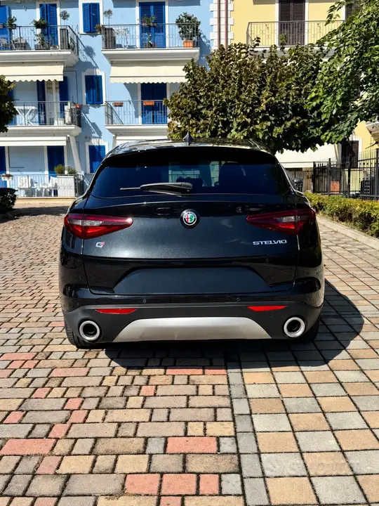 Alfa Romeo Stelvio 2021 photo 2