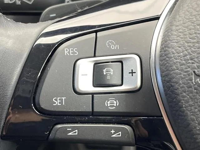 Volkswagen Golf photo 4