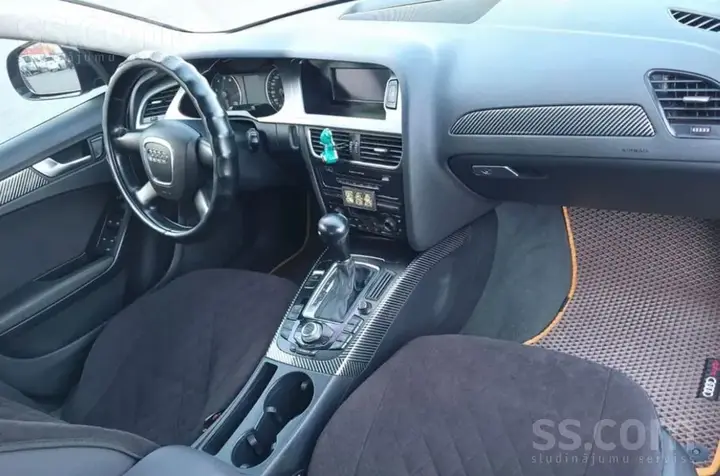 Audi A4 2008 photo 2
