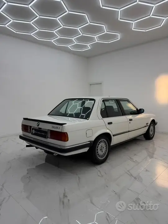 BMW 318 1985 photo 4