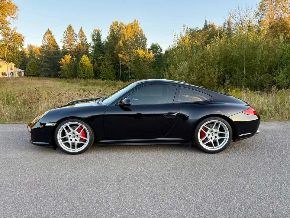Porsche 911 2011 photo 2