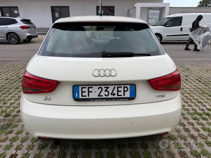 Audi A1 2010 photo 5