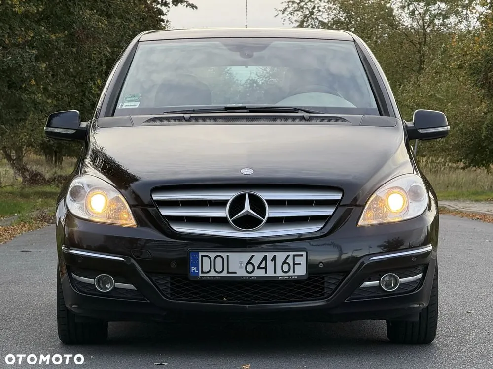 Mercedes-Benz B-Class 2011 photo 4