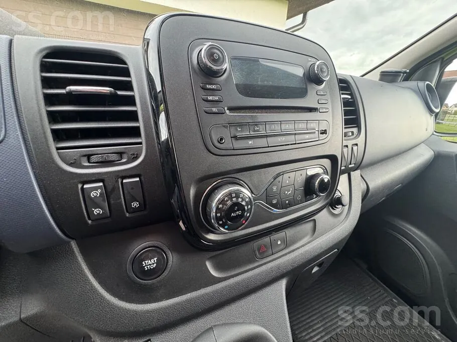 Opel Vivaro 2016 photo 2