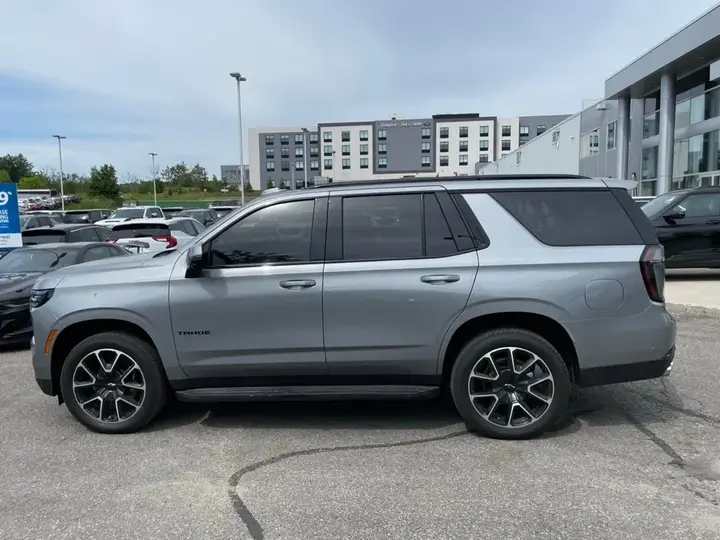 Chevrolet Tahoe 2026 photo 2