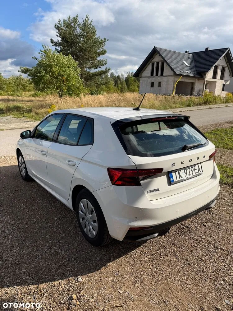Skoda Fabia 2023 photo 4