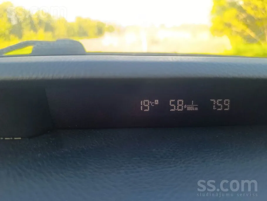 Subaru Outback 2010 photo 4