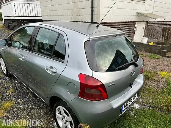 Toyota Yaris 2006 photo 4