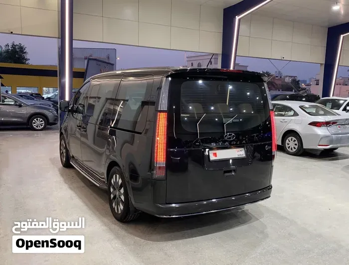 Hyundai Staria 2023 photo 3