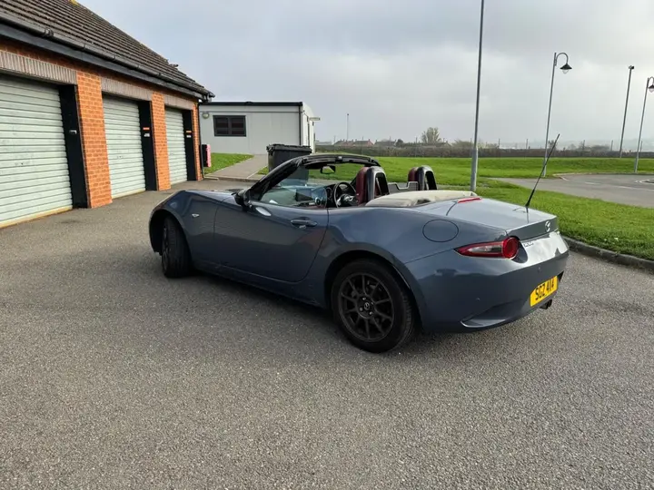 Mazda Mx-5 2020 photo 2