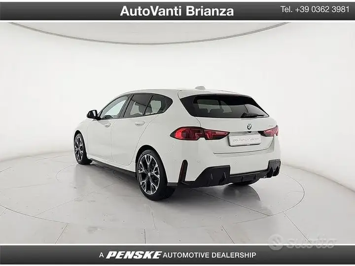 BMW 1 Series 2026 photo 4