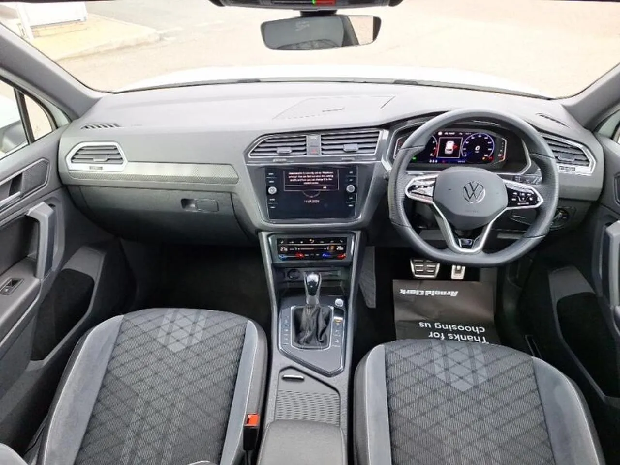 Volkswagen Tiguan 2023 photo 3