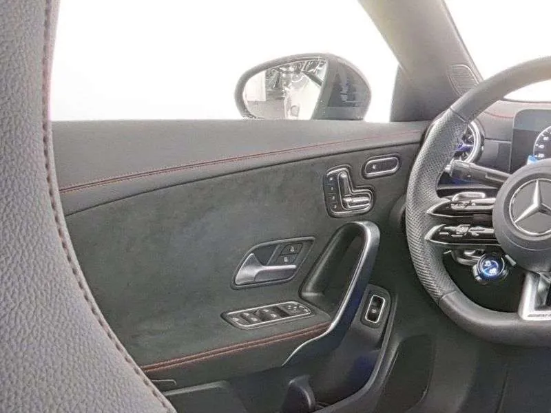 Mercedes-Benz Cla 2025 photo 5