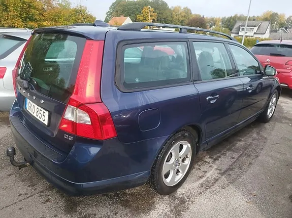 Volvo V70 2011 photo 2