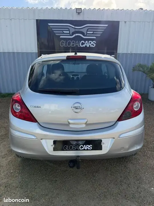 Opel Corsa 2011 photo 4
