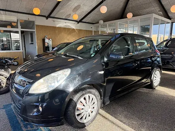 Hyundai I20 2010 photo 2