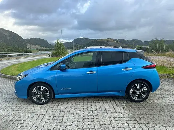Nissan Leaf 2020 photo 2