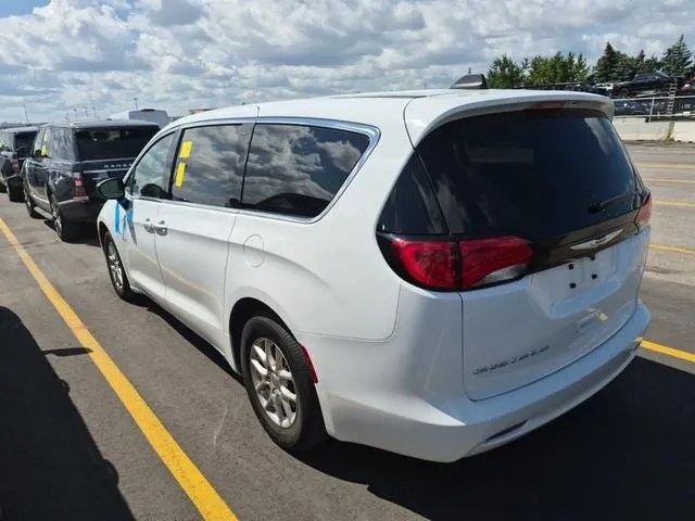 Chrysler Grand Caravan 2024 photo 4