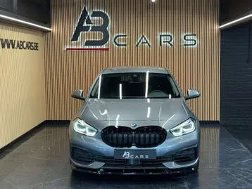 BMW 1 Series 2023 photo 3