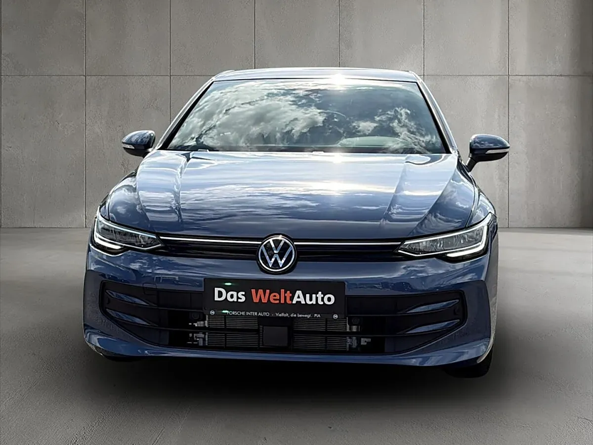 Volkswagen Golf 2026 photo 2