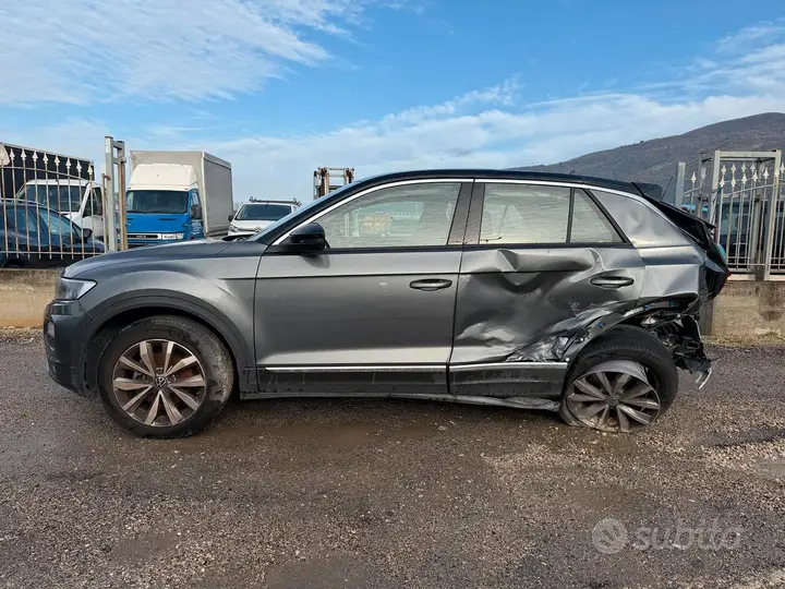 Volkswagen T-Roc 2020 photo 3