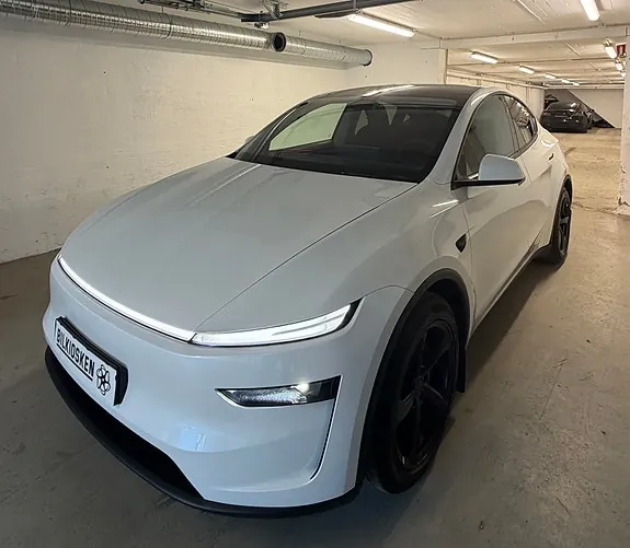 Tesla Model Y 2025 photo 4