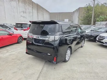 Toyota Vellfire 2015 photo 3