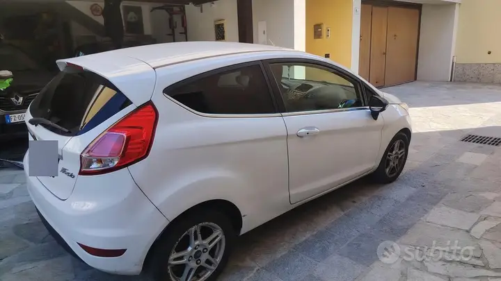 Ford Fiesta 2013 photo 3
