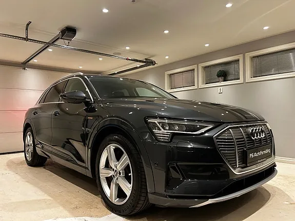 Audi E-Tron 2021 photo 2