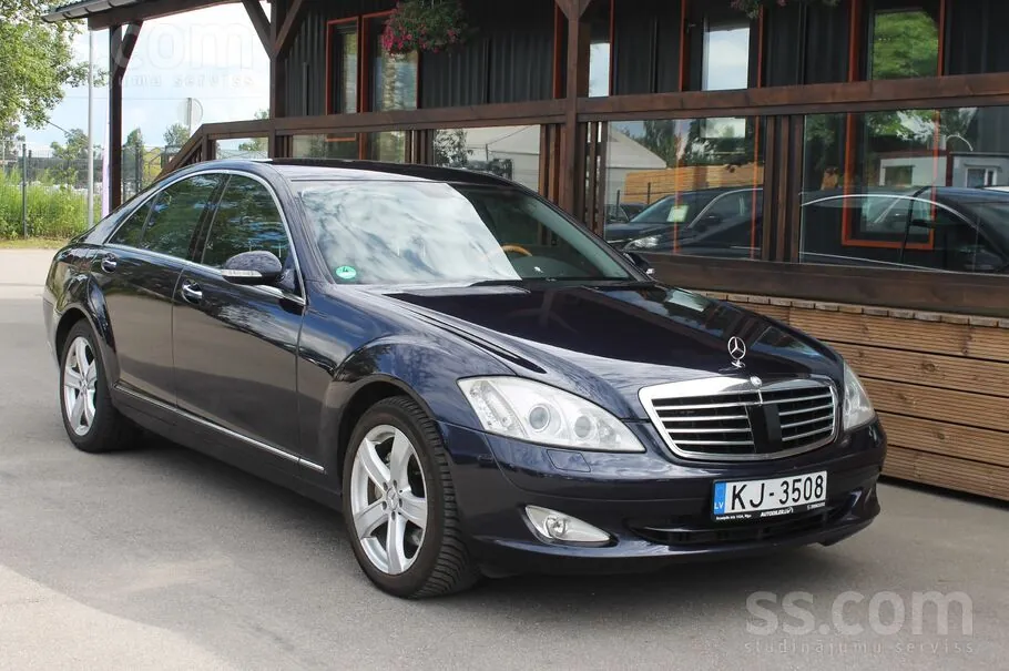 Mercedes-Benz S320