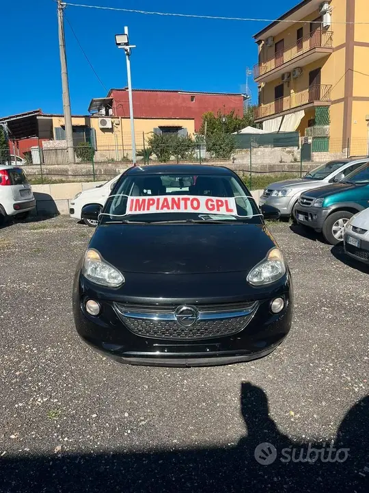 Opel Adam