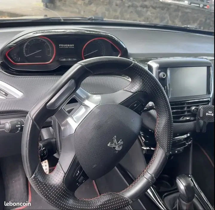 Peugeot 2008 2017 photo 3