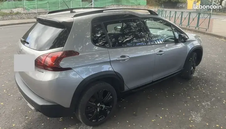 Peugeot 2008 2017 photo 2