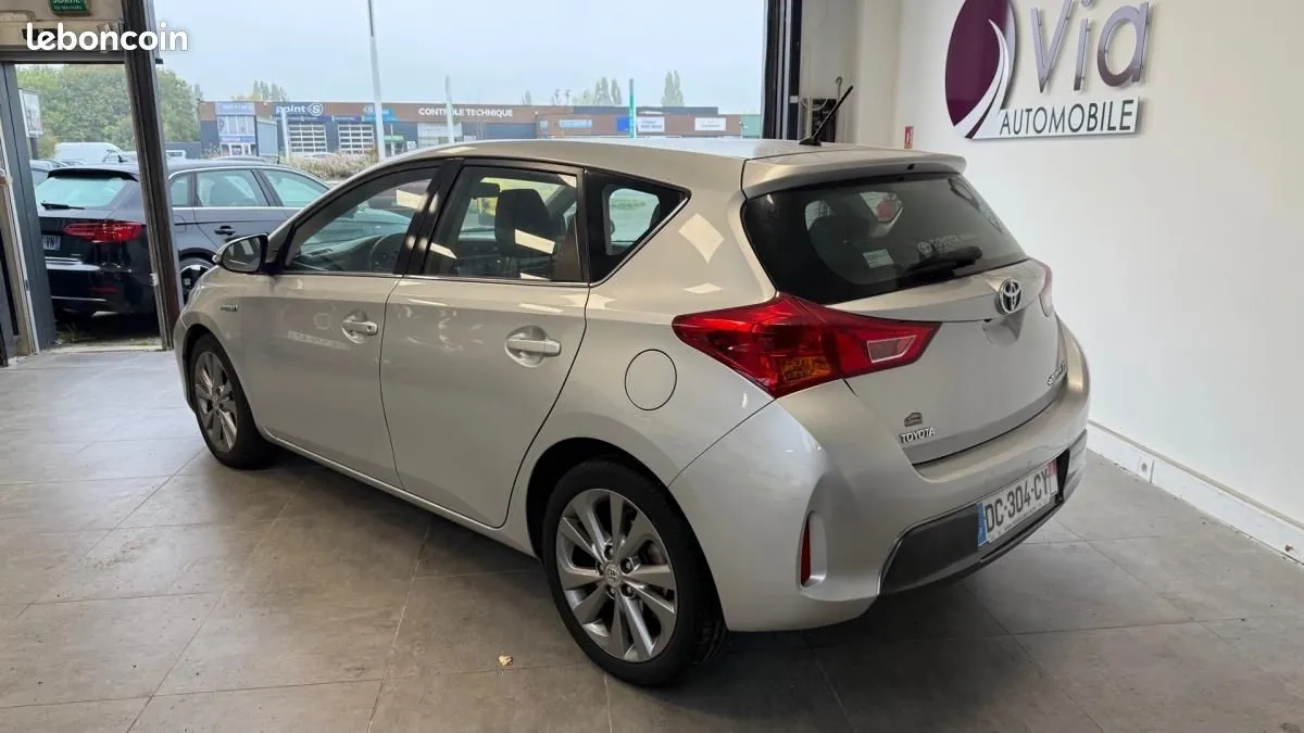 Toyota Auris 2014 photo 4