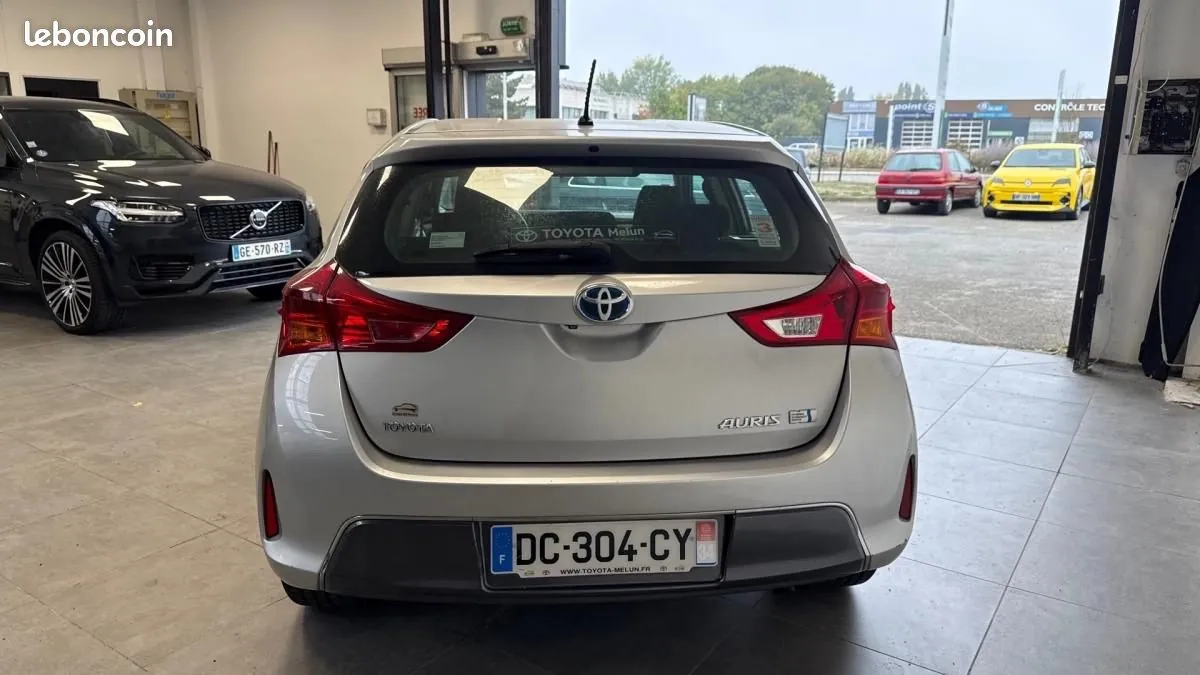 Toyota Auris 2014 photo 5