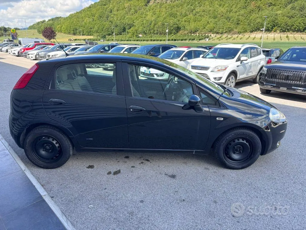 Fiat Grande Punto 2006 photo 4