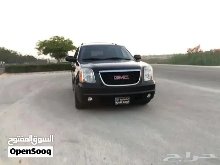 GMC Yukon 2009 photo 2