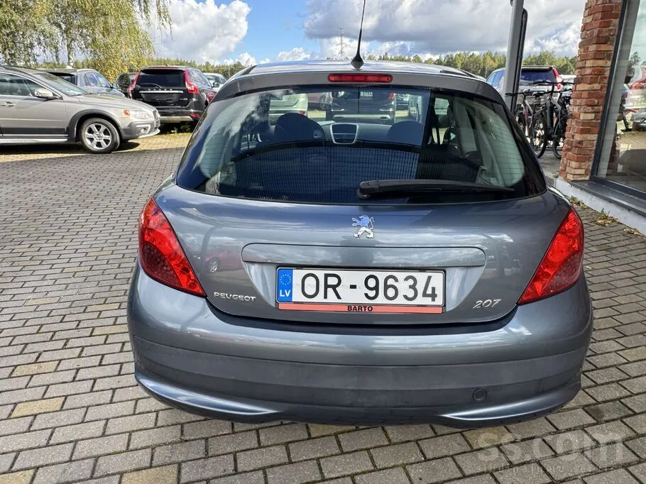 Peugeot 207 2008 photo 5